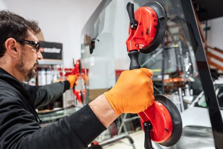 Windschutzscheibentausch durch das Team von Carcompany in Schwechat